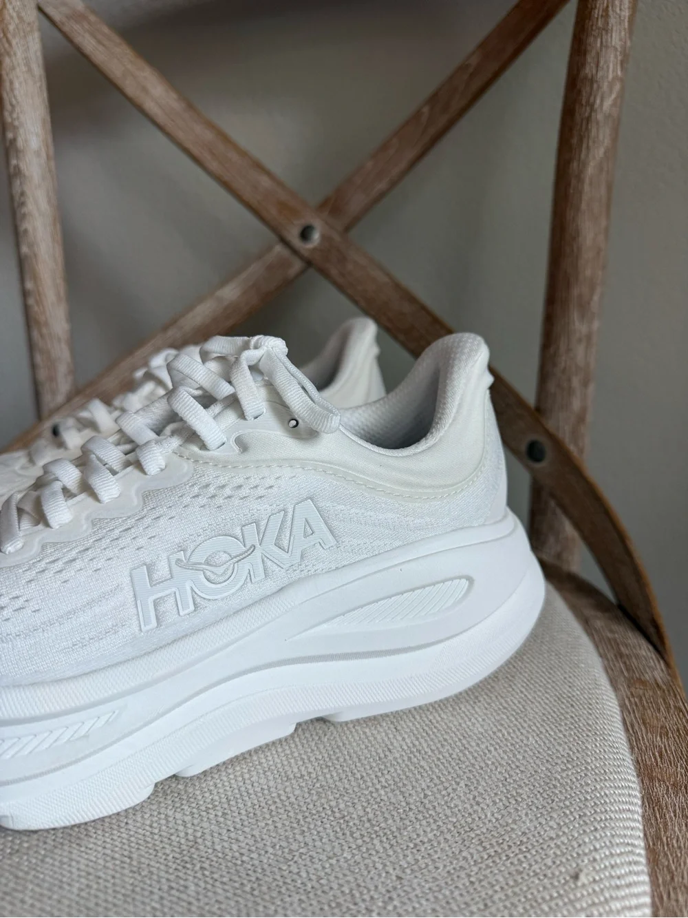 Hoka Bondi 9 Sneakers white